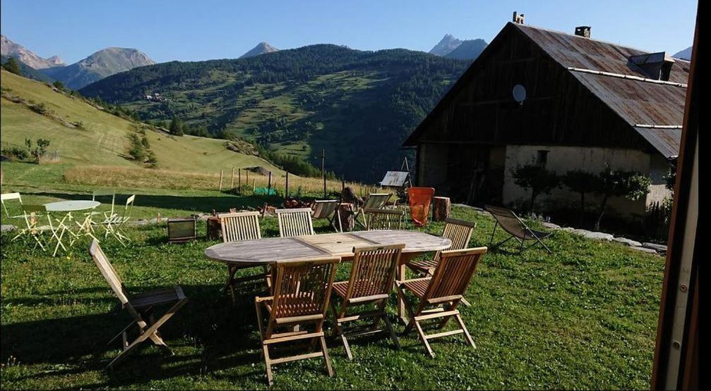 La Fruitiere - Gite D'Etape Et De Sejour Arvieux Exterior foto